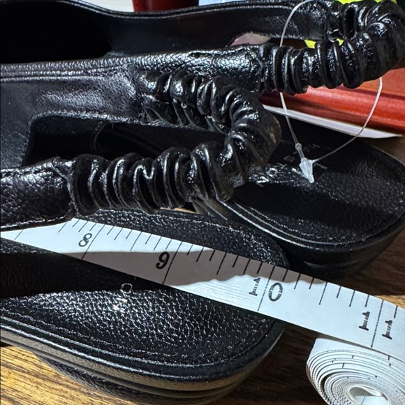 Halston HH-HEYDEN-TJ Flat Slingback Shoes. - Picture 10 of 11